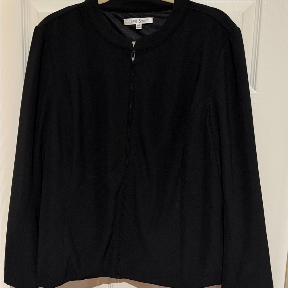 TravelSmith Women's Black Zip-Up Blazer Jacket